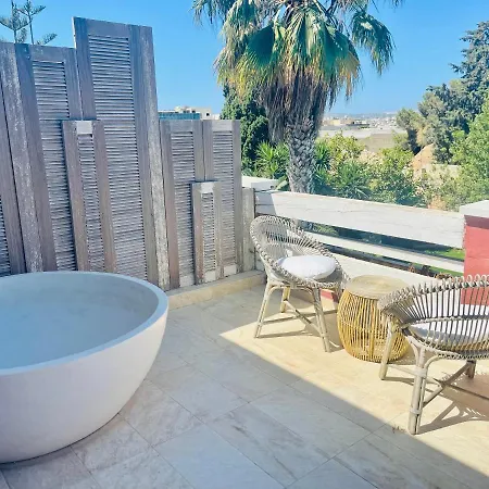 מלון The Red Farm Relais &