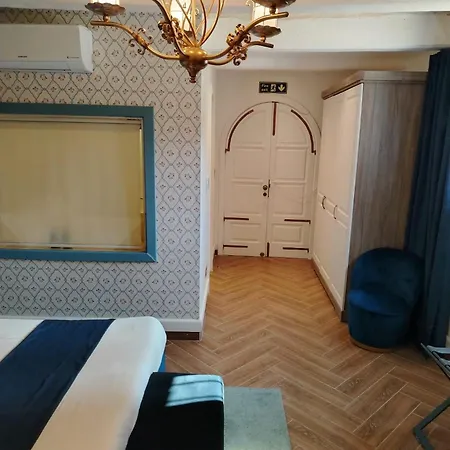 The Red Farm Relais & 호텔 Iklin