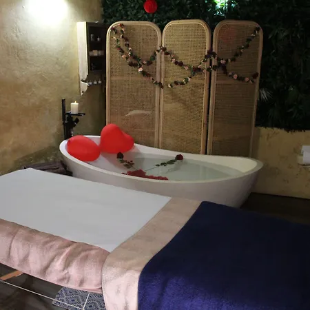 The Red Farm Relais & 3* Iklin