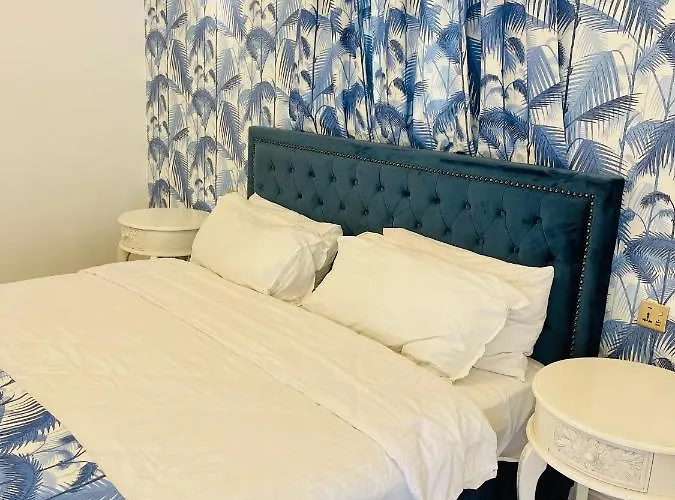 The Red Farm Relais & Iklin