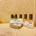 The Red Farm Relais & Iklin