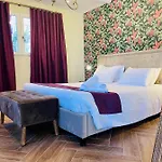 The Red Farm Relais &
