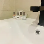 The Red Farm Relais & 3* Iklin