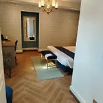 The Red Farm Relais & Отель 3*