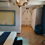 The Red Farm Relais & Отель Iklin