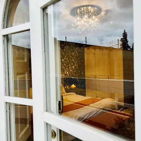 The Red Farm Relais & Iklin