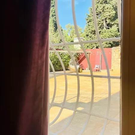 Отель The Red Farm Relais & 3*