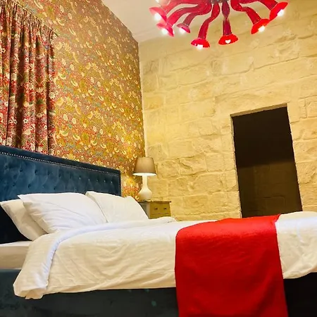 The Red Farm Relais & Iklin