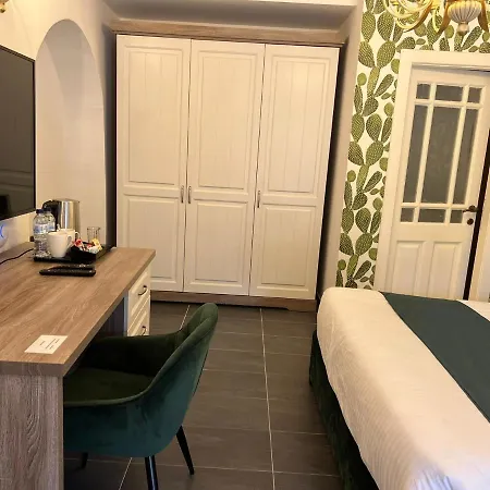 Отель The Red Farm Relais &