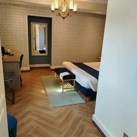 The Red Farm Relais & Otel 3*