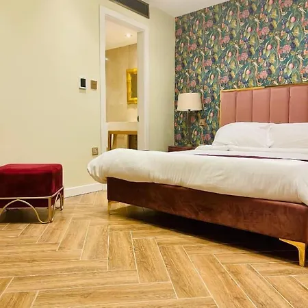 The Red Farm Relais & Iklin