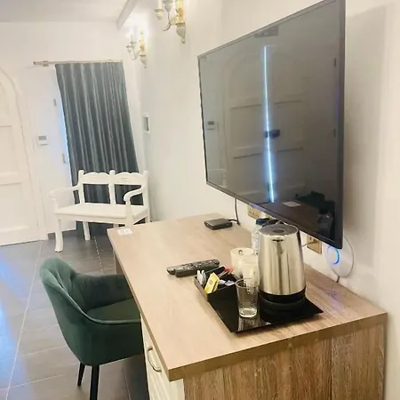 Ξενοδοχείο The Red Farm Relais & 3*