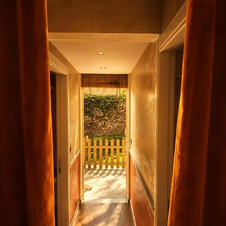 The Red Farm Relais & Iklin
