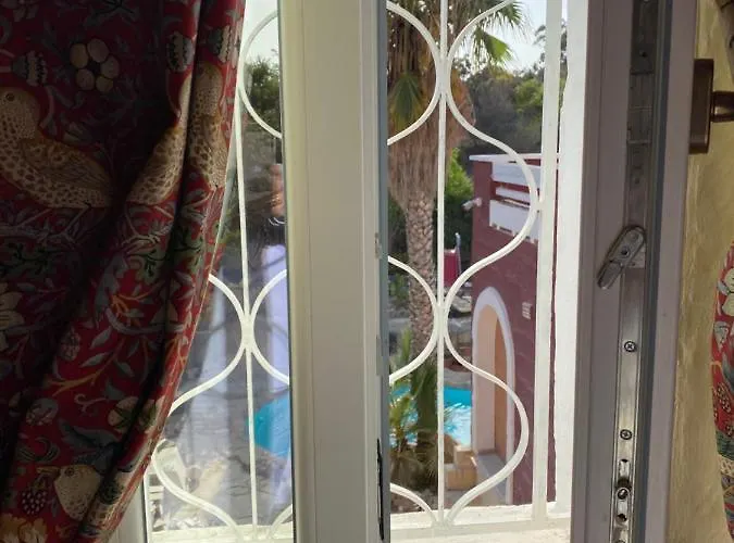 The Red Farm Relais & Otel 3*