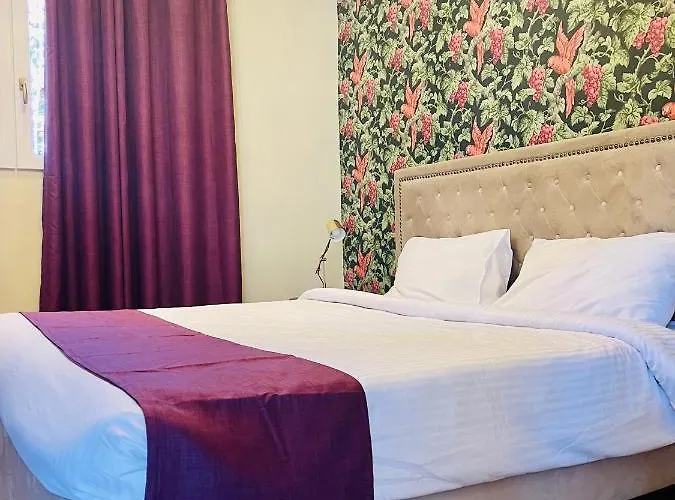 The Red Farm Relais & Otel 3*