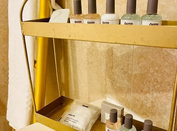 Hotell The Red Farm Relais & Iklin