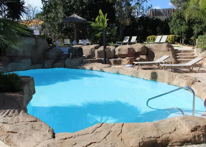 The Red Farm Relais & 3* Iklin