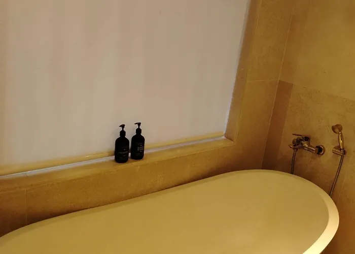 The Red Farm Relais & 3* Iklin