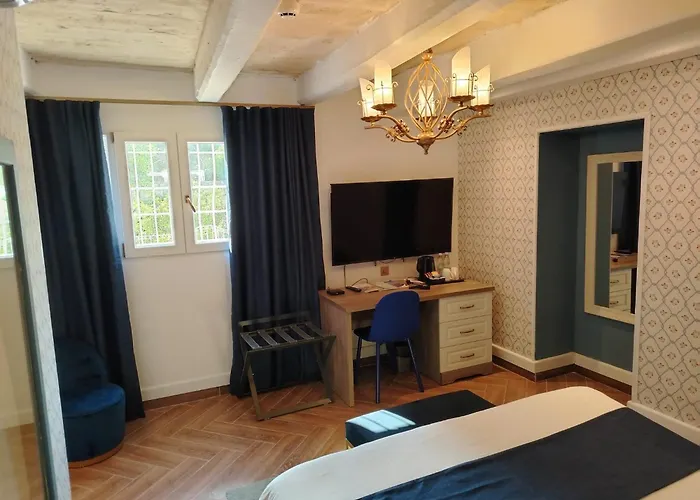 The Red Farm Relais &