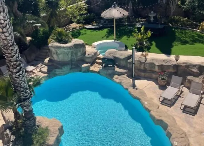 The Red Farm Relais & 酒店 Iklin