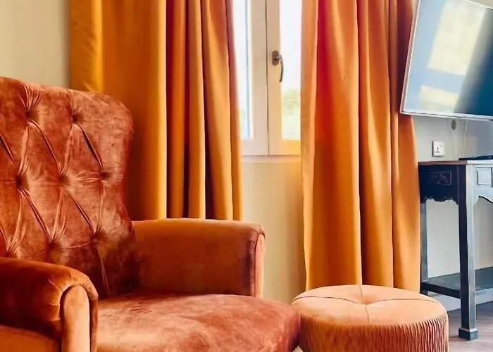 The Red Farm Relais & Otel Iklin